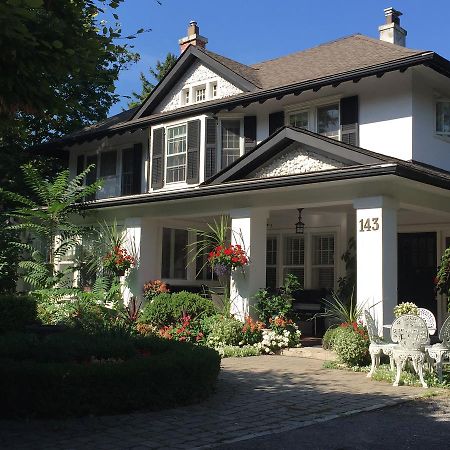Bernard Gray Hall Bed And Breakfast Niagara-on-the-Lake Exterior foto